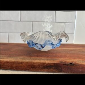 Vtg glass candy dish blue ribbon detail